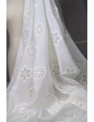Tissu voile brodé blanc - polyester