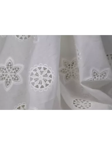 Tissu voile brodé blanc - polyester