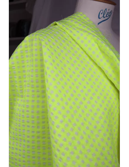 Tissu Tissu seersucker - vichy fluo jaune sur fond écru