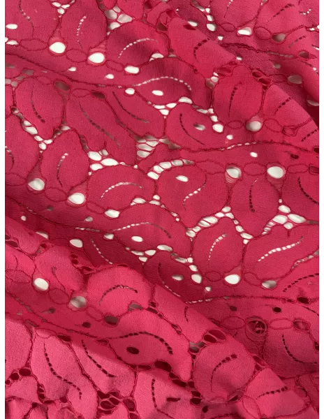 Tissu Guipure rose fuschia - motifs végétal 2