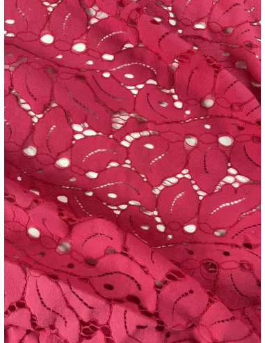 Tissu Guipure rose fuschia - motifs végétal