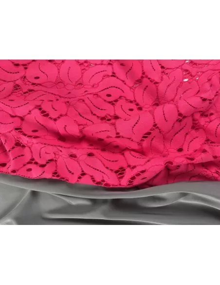 Tissu Guipure rose fuschia - motifs végétal